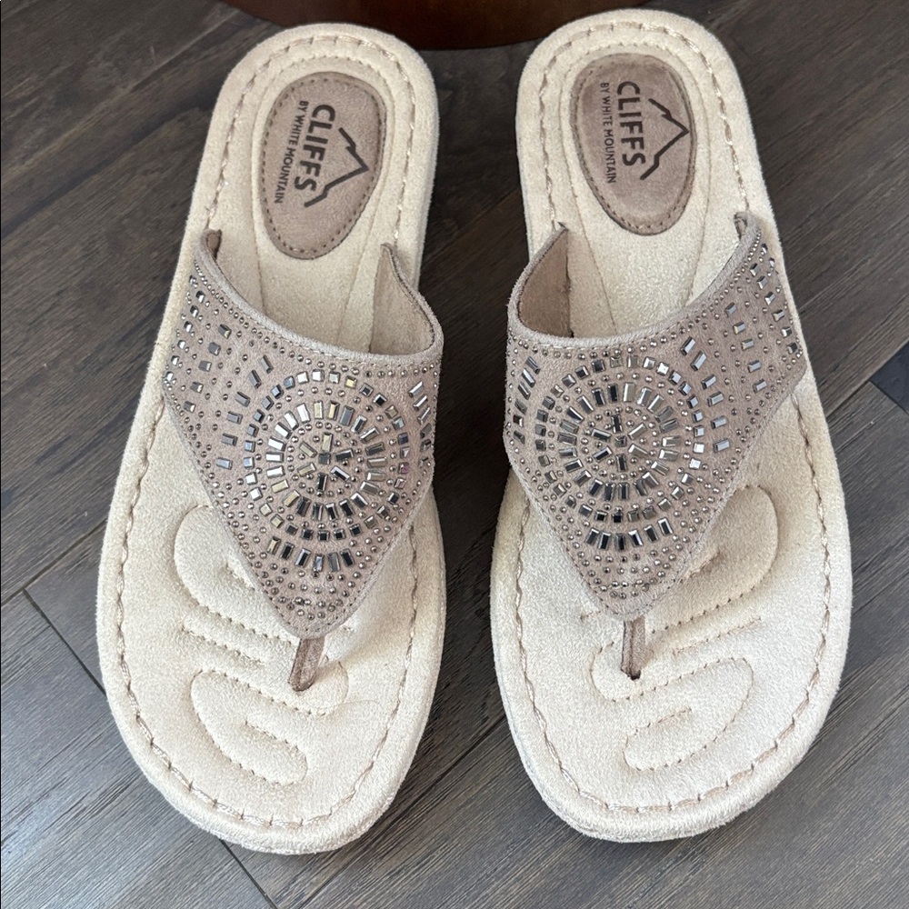 Cliffs By White Mountain Cienna Thong Slip on, light,flexible,rhinestones
